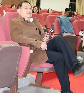 “”
